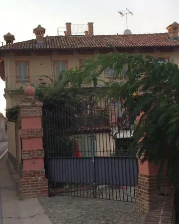 Casa Aramis * La Morra